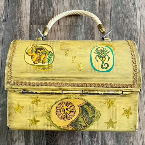 Vintage Decoupage Metal Lunchbox Purse Handbag Yellow Astrology Aquarius 1970 - Picture 4 of 11